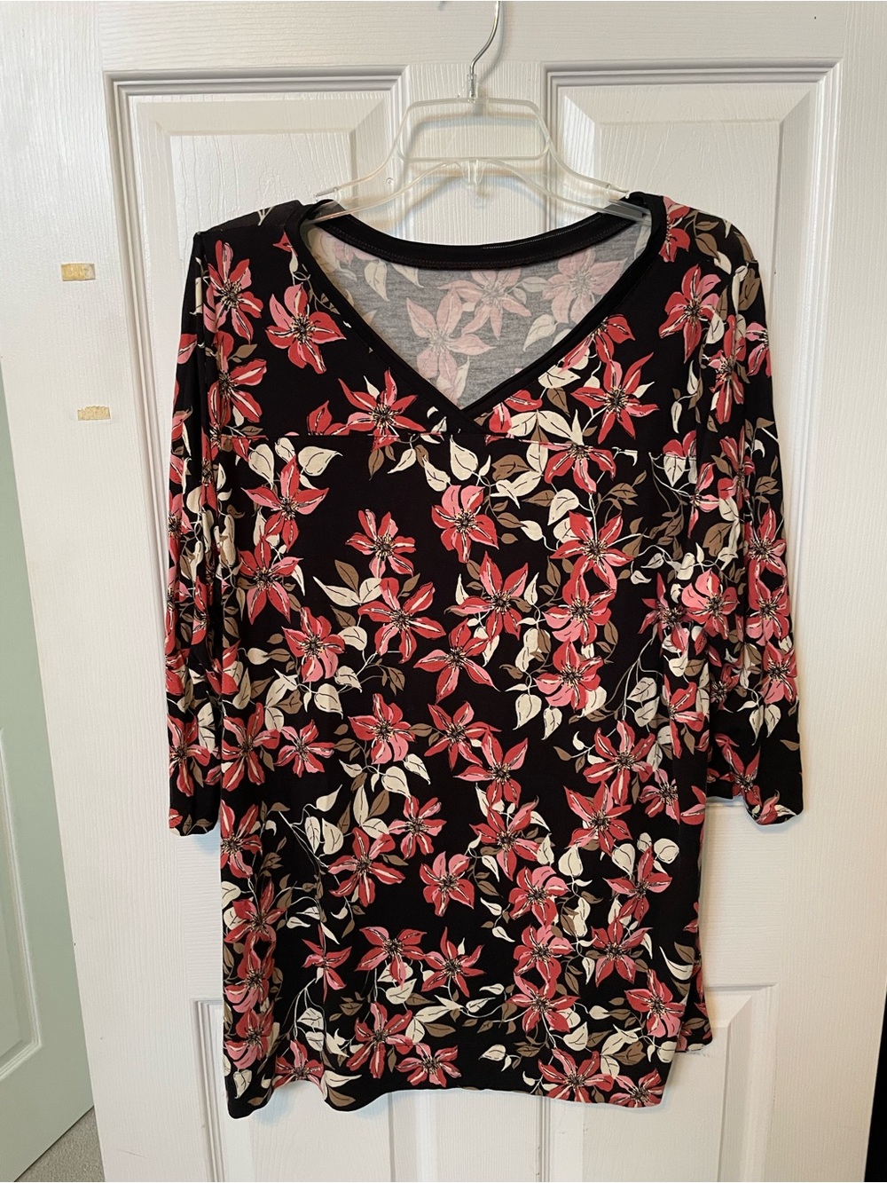 J Jill Floral V back Tunic tropical Black and Coral xl petite